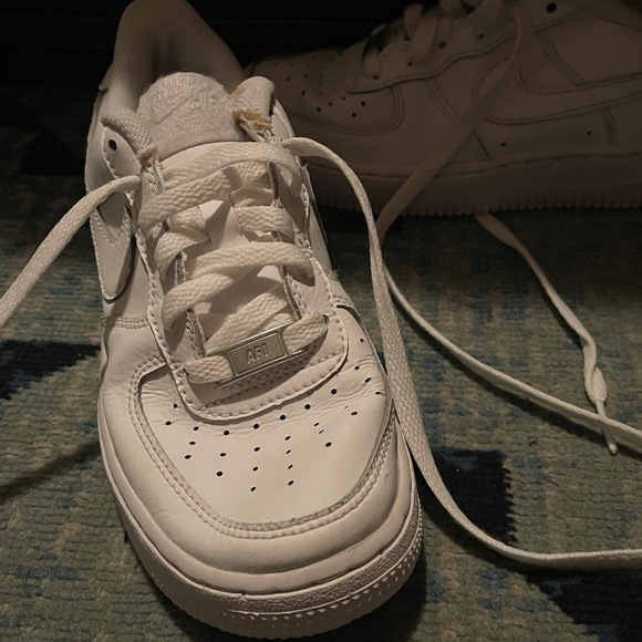 I am selling NIKE AIR white shoes for $50. - Picture 3 of 5